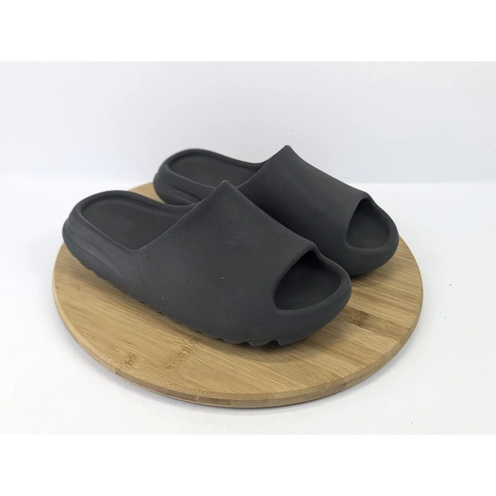 Adidas Yeezy Slide Onyx Sandals Slip On Size 8 Comfort Casual Streetwear